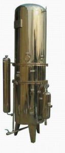 GYZZ-100型高效节能自脱垢蒸馏水机