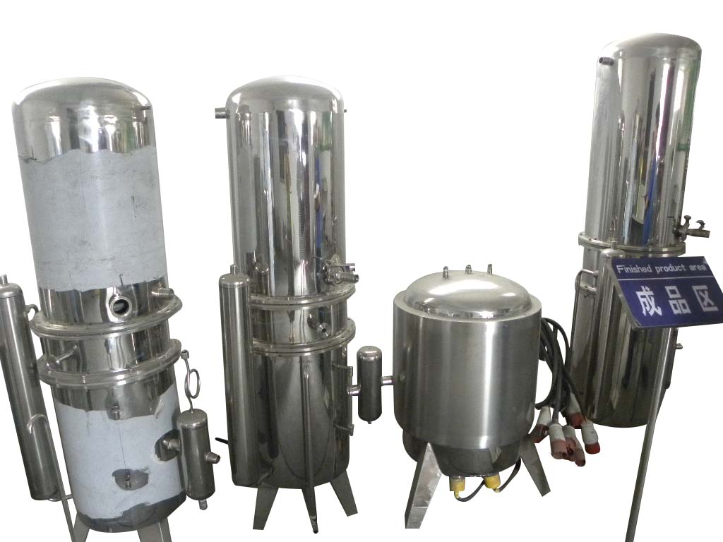 500升每小时高效节能自脱垢蒸馏水机