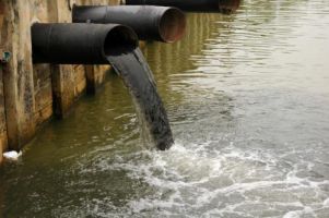 大型污水处理设备出水水质不达标的原因